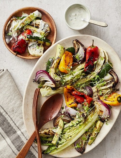 Cette salade nous donne envie de prolonger nos vacances! Fraîcheur, couleur, énergie : la recette est parfaite.